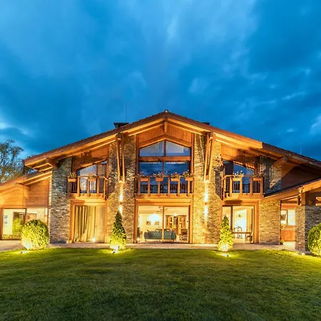 Luxury & Tia Maria With Private Villa Bansko